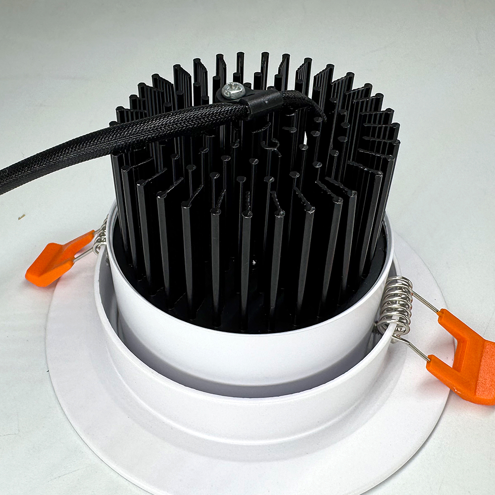 LED 고효율 COB 4인치 다운라이트 타공 100mm 12W 매입형